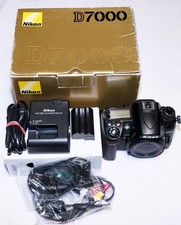 Nikon D7000 (solo corpo) -