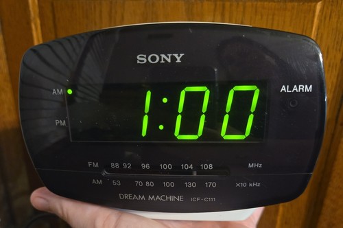 Sony dream machine icf c111 - sony,