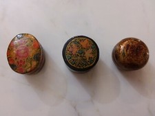 3 scatoline Indiane laccate in