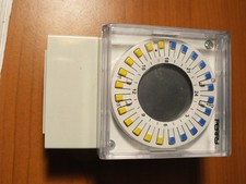 interruttore orario giornaliero e settimanale Perry con riserva di carica-230vac