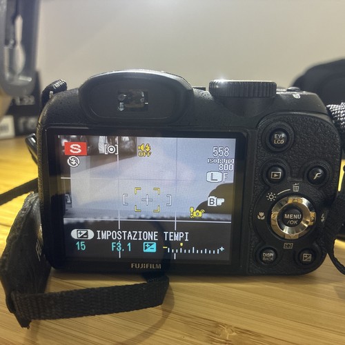 Fujifilm finepix s2840 14mp - 14mp,