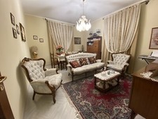 salotto antico stile barocco: 2 poltrone, Un Divano A Tre Posti E Un Tavolinetto