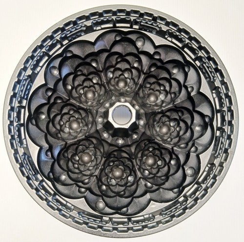Nordic ware holiday tree bundt - holiday,