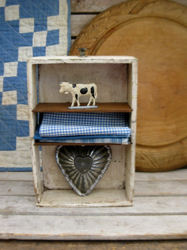 Piccolo antico cassetto porta
