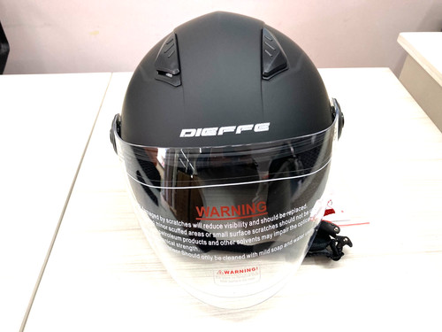 Casco con visiera - casco, lunga