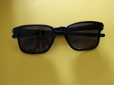 Occhiali da sole Eyewear Oakley Latch SQ OO9353 nero