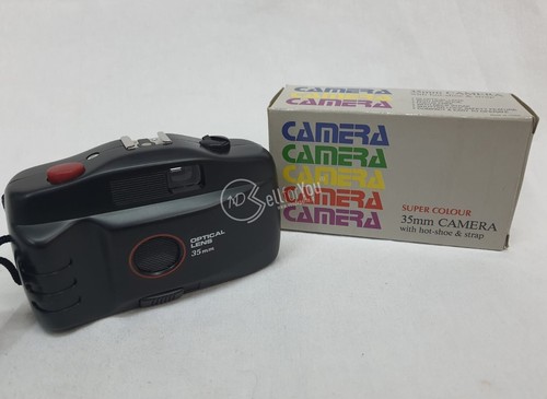 Macchina fotografica - , a
