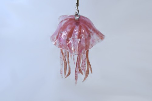 Lampada medusa rosa.