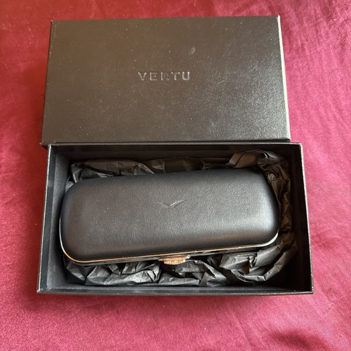 Vertu signature clam shell - signature,
