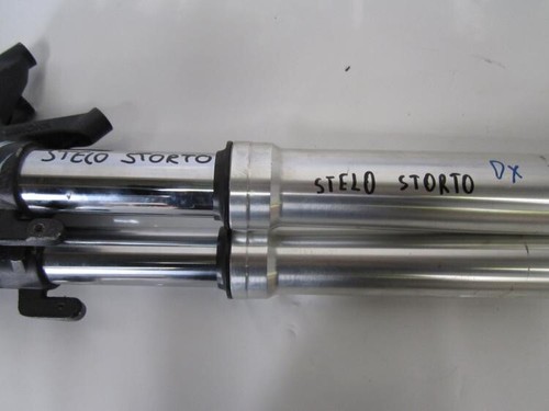 Forcella con stelo storto