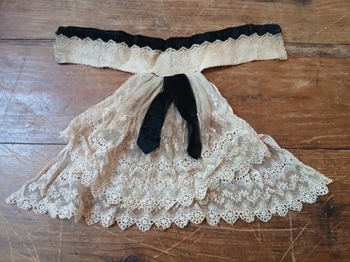 Col jabot 1900 tulle brodé - , et