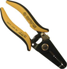 - CSP307 Utensile Multiuso Con Tre Diverse Funzioni: Cesoia, Multi-Foro, Pinza. 