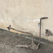 Antico aratro detto vomero in