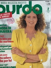 BURDA FEBBRAIO 1990  RIVISTA di moda e cucito completo di cartamodelli.