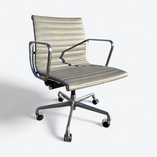 Sedia Herman Miller Eames EA335 grigio chiaro originale scrivania alluminio