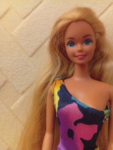 Barbie mattel tropical hong - barbie,