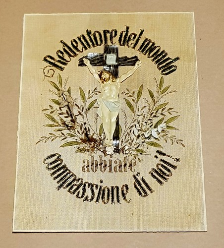 Antico crocifisso con ricamo - crocifisso,