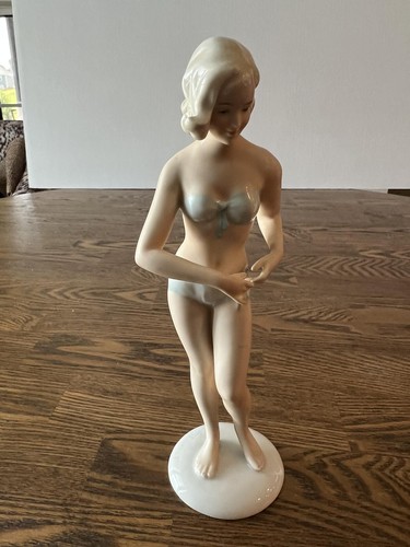 Statuina porcellana art - in,
