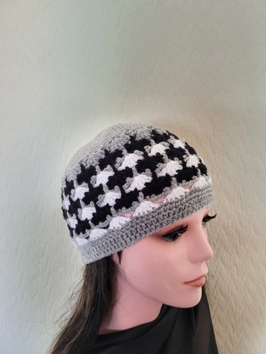Cappello berretto fatto - , a