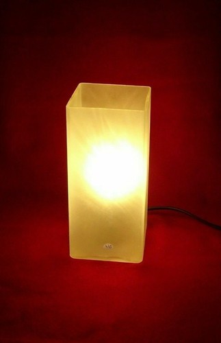 Lampada cubo in - 🟡,
