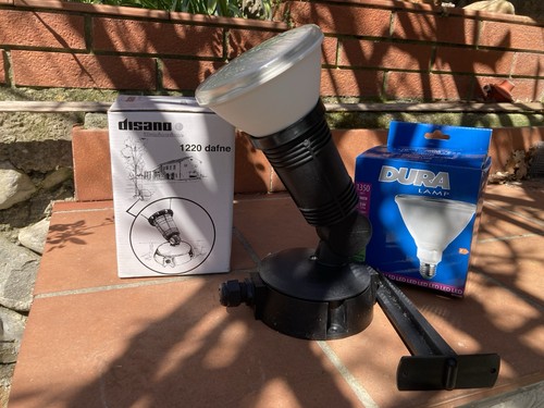 Faretto stagno con lampadina - faretto,