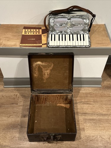 Strumento antico fisarmonica