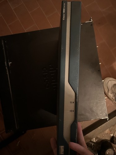 Cisco 1841 router - 1841,