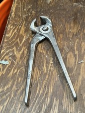 Pinza per estrattore unghie