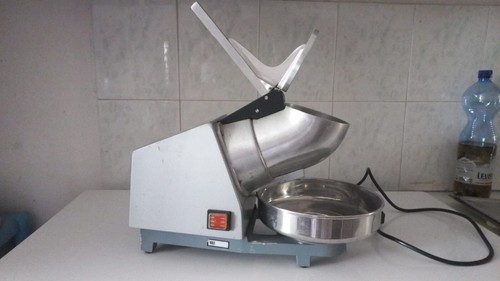 Tritaghiaccio professionale - tritaghiaccio,