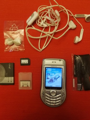 Nokia 6630 con molti - con,