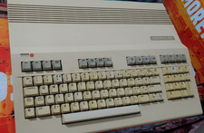 Computer commodore 128 bit - 128, 8