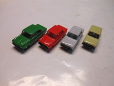4 modelli in plastica Opel