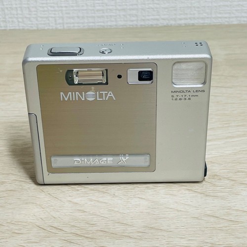 Fotocamera digitale compatta