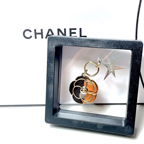 Charm chanel holiday christmas - chanel,
