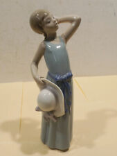 Bella Llandro Porcellana Figura 24cm F-22 3 Ragazza Con Cappello Top Condizioni