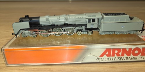Arnold 2205 locomotiva