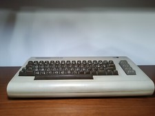 Commodore C64  (Biscottone)