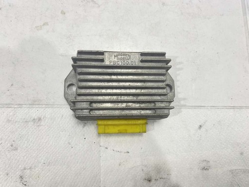 Regolatore tensione - regolatore, di