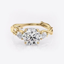 Anello di fidanzamento in oro