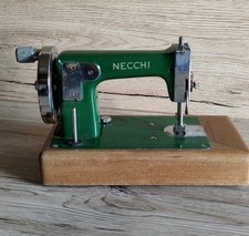 MACCHINA DA CUCIRE NECCHI