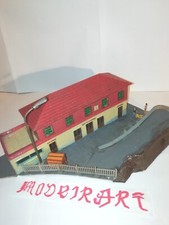 STAZIONE ITALIANA ANNI 60 CON DIORAMA COMPRESO DI IMPIANTO DI LUCI HO