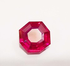Anello con pietre preziose