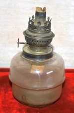 Vecchia antica lampada lanterna illuminazione cherosene font in vetro con made in Germany