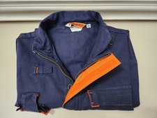 Stock pantaloni maglione giubbotto da lavoro protettivo ignifugo, antiacido.