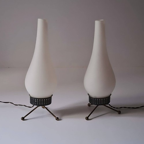 Vintage pair tripode - tripode, table
