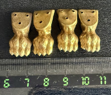 4 piedi di leone case delle