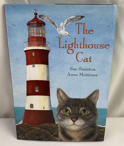 The lighthouse cat - lighthouse,