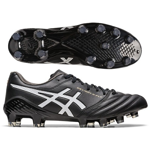 Scarpe sportive con - , tacchetti