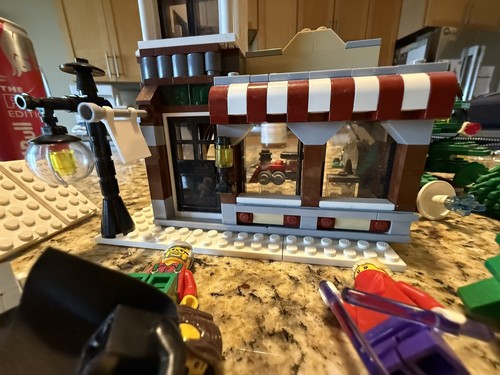 Lego winter toy shop 10199 - toy,