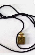 Charm/pendente/collana Chanel